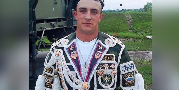 30 нелепых представителей швейно-попугайских войск