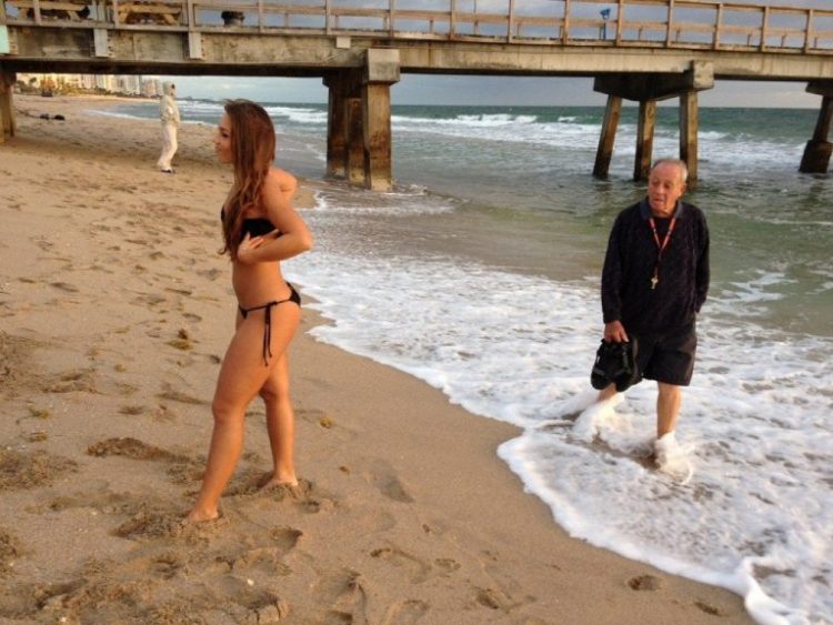 Funniest Photos from the Beach