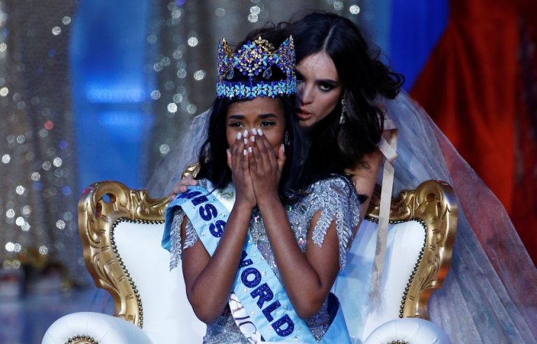 What Happens Behind the Scenes of Beauty Contests • Page 24 of 25
