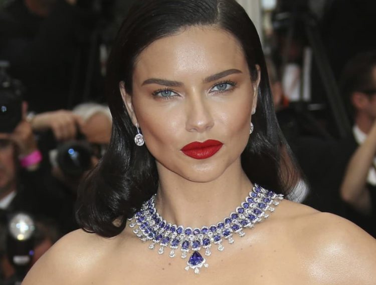 Glamourous and Sparkling: The Incredible Jewelry of the Stars