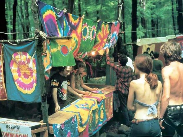 35 Rare Woodstock Photos That Show Just How Crazy Woodstock Really Was