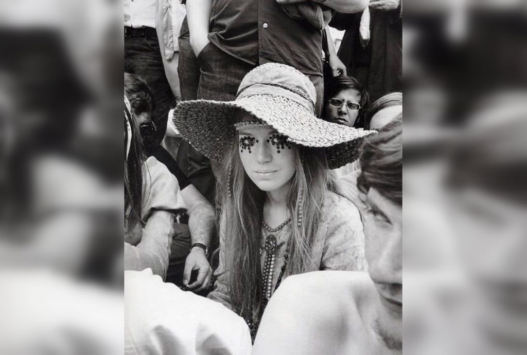 Rare Woodstock Photos That Show Just How Crazy Woodstock Really Was Page Of