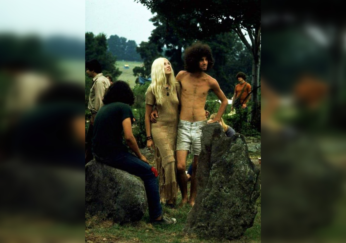 35 Rare Woodstock Photos That Show Just How Crazy Woodstock Really Was