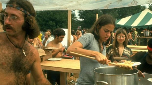 35 Rare Woodstock Photos That Show Just How Crazy Woodstock Really Was